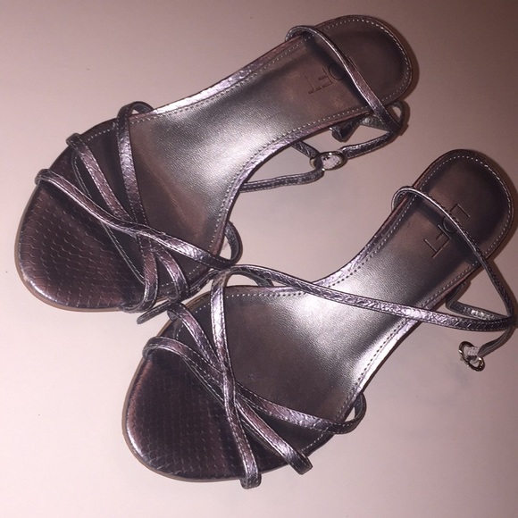 Loft Heels - Picture 3 of 5